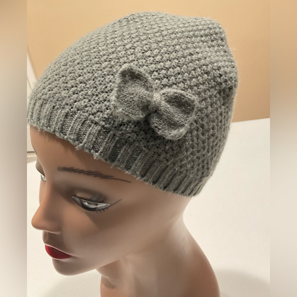 🍏🍏 Toddler Girl’s Grey Knit Adorned Lined Hat
